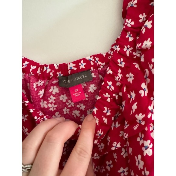 Vince Camuto Plus Size Printed Off-The-Shoulder Ruffled Challis Blouse Flower - Picture 4 of 5